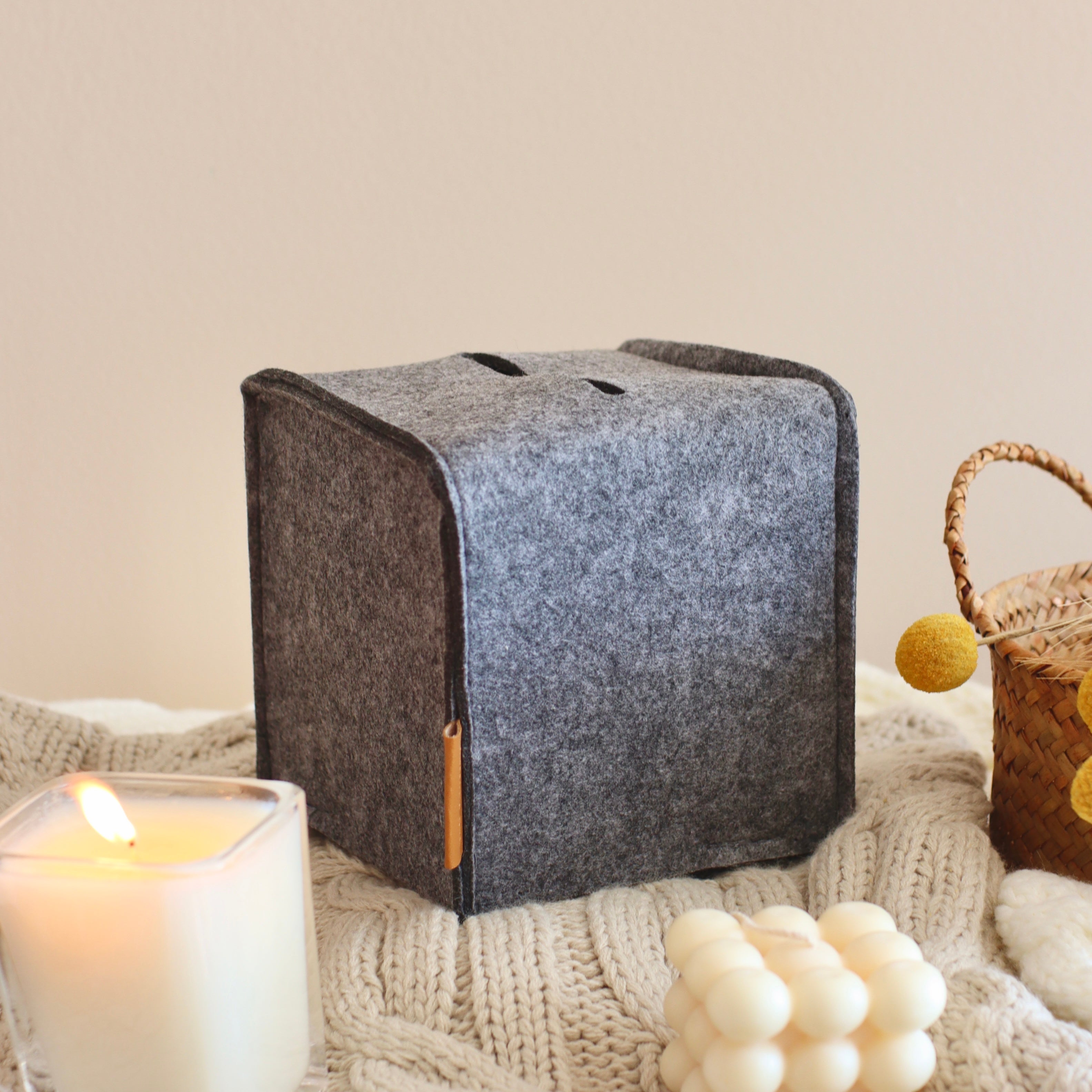 Square felt tissue holder