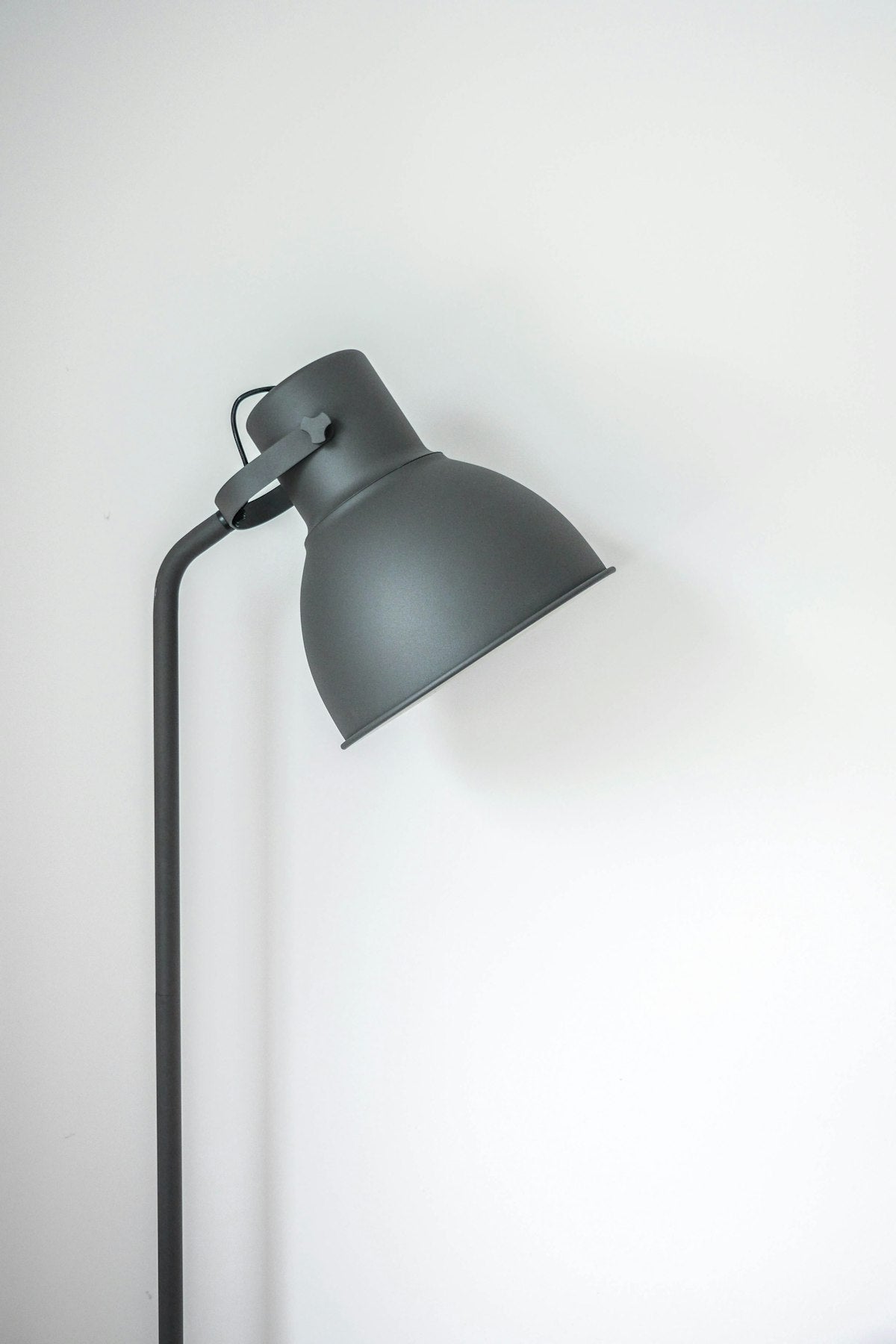 Minimalist Tripod Floor Lamp